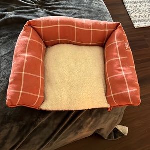cat bed, orange color white plaid